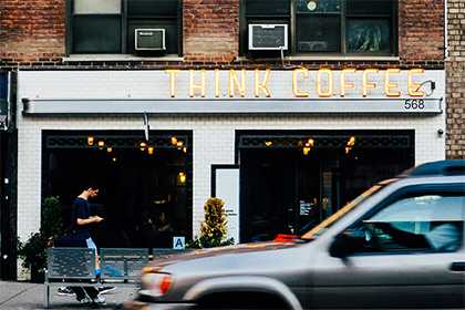 生肖虎2022年壬寅年农历十一月提车吉日查询，如何判断车新不新？