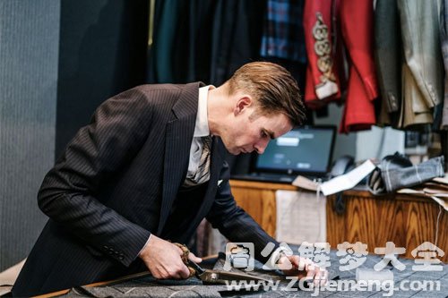 【梦见裁缝】