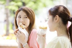 哪些女性恋爱中态度强硬？看女性的面相