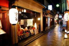 狗年姓容男孩名字大全 属狗容姓男宝宝起名2018
