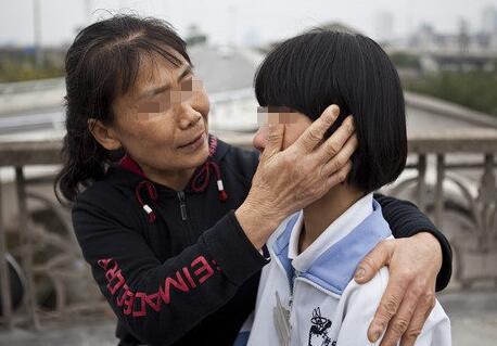 梦见家人被打